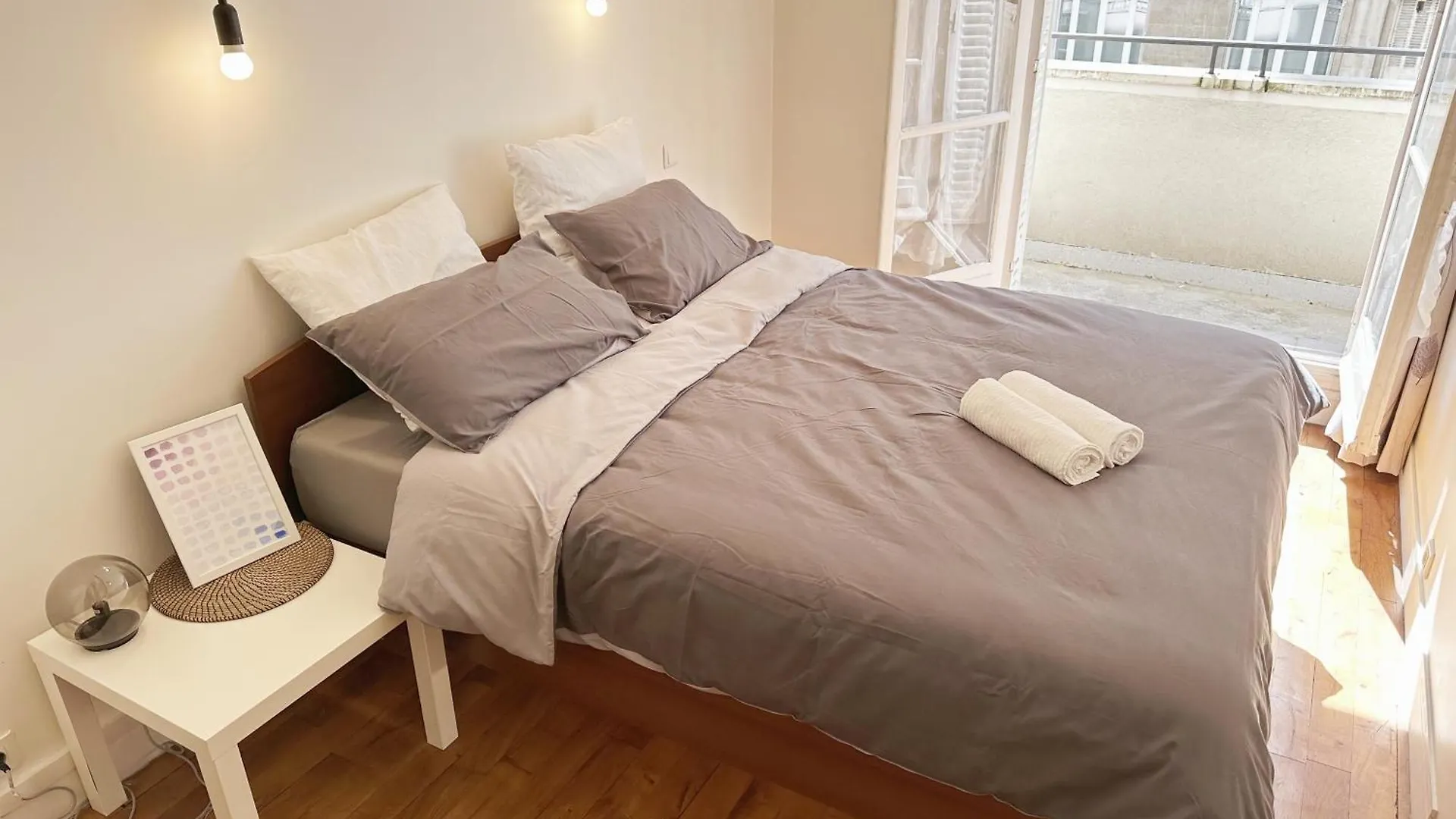 T2 With Stunning Balcony 55M2 Paris 17 Apartman 0*,  Franciaország
