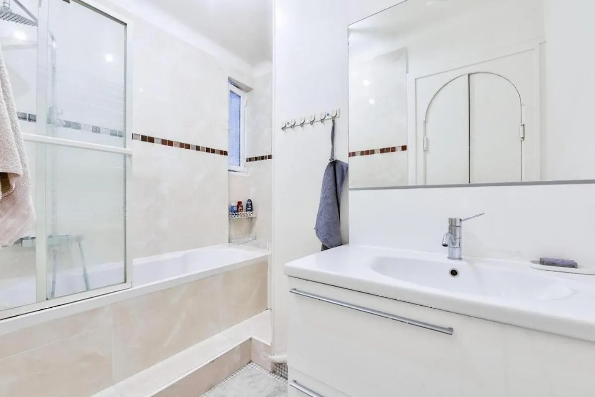 Appartamento T2 With Stunning Balcony 55M2 Paris 17