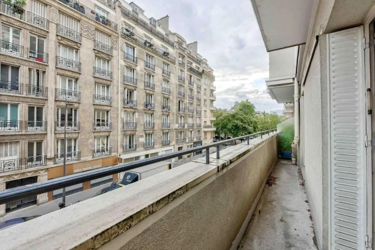 T2 With Stunning Balcony 55M2 Paris 17 Apartment France